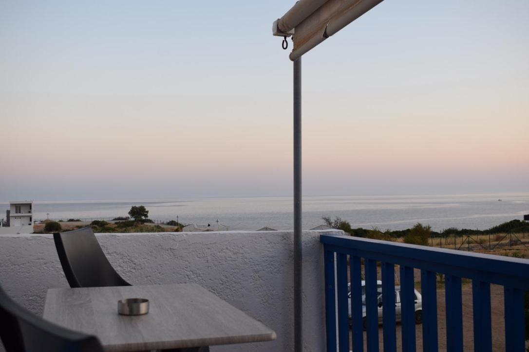 Katovigli Seaview Apartment Makrýgialos Exteriör bild