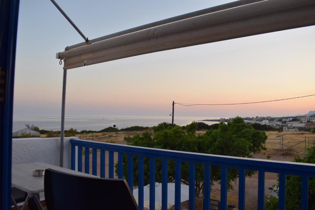 Katovigli Seaview Apartment Makrýgialos Exteriör bild